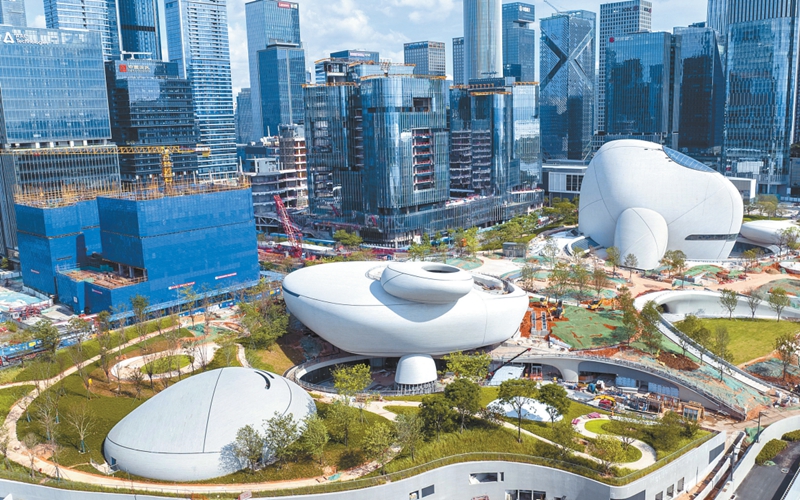 深圳灣文化廣場(chǎng)“水落石出”